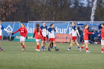 Bild 472 - wBJ Hamburger SV - Holstein Kiel : Ergebnis: 8:0